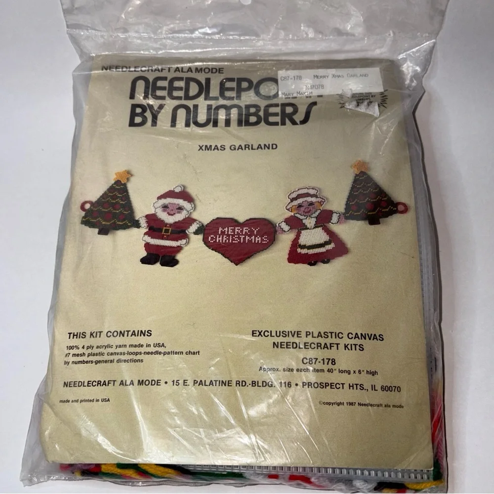 Needlepoint by Numbers vintage 1987 Xmas garland Santa Mrs. Clause Xmas trees